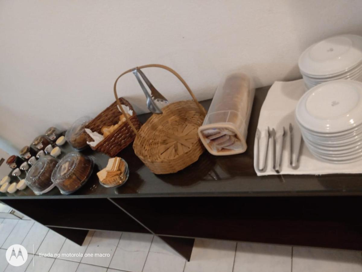 ז'אבואטו דוס גוארראפס Hotel Pousada Da Praca מראה חיצוני תמונה