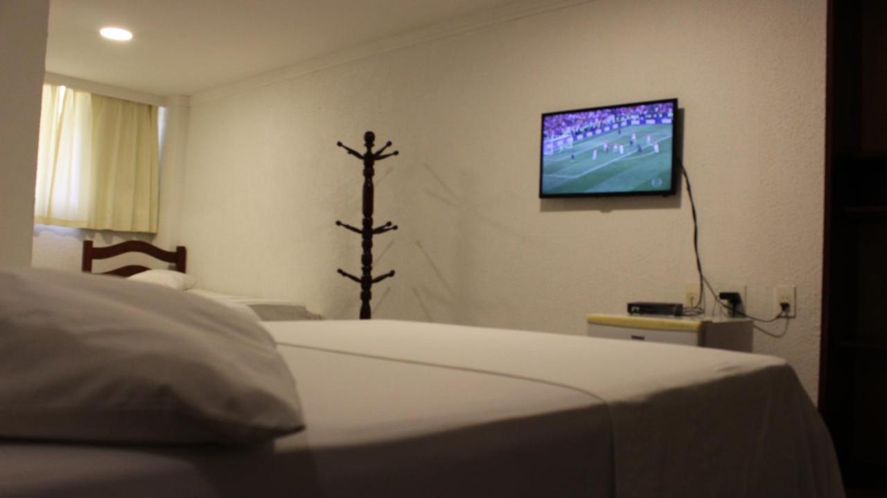 ז'אבואטו דוס גוארראפס Hotel Pousada Da Praca מראה חיצוני תמונה